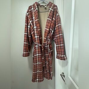 L.L. Bean Men's Brown and White Plaid Robe with fleece inner